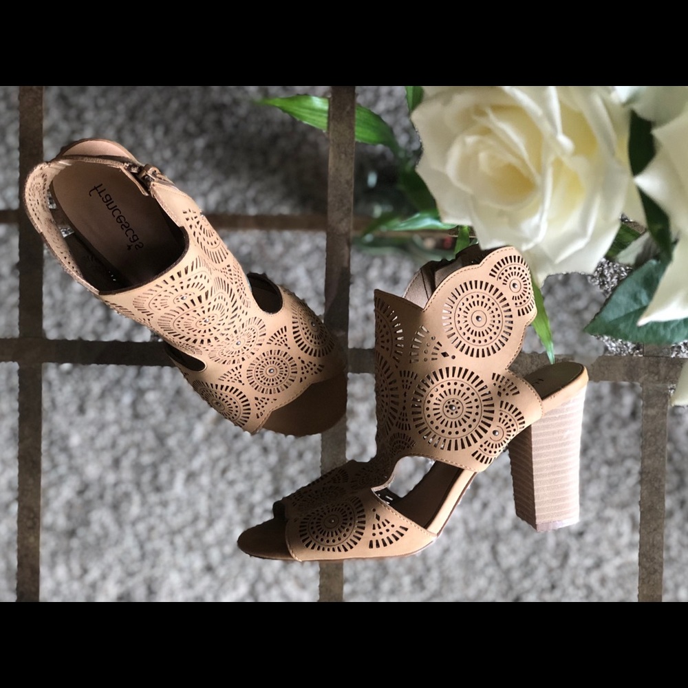 Francesca’s Sandal Heels🦋